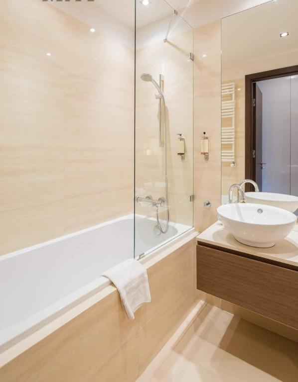 ורשה Platinum Tower - City Center - Golden Apartments מראה חיצוני תמונה