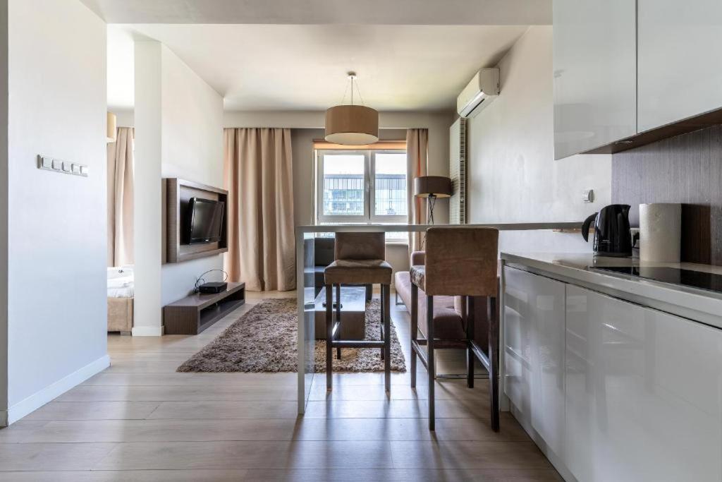 ורשה Platinum Tower - City Center - Golden Apartments מראה חיצוני תמונה