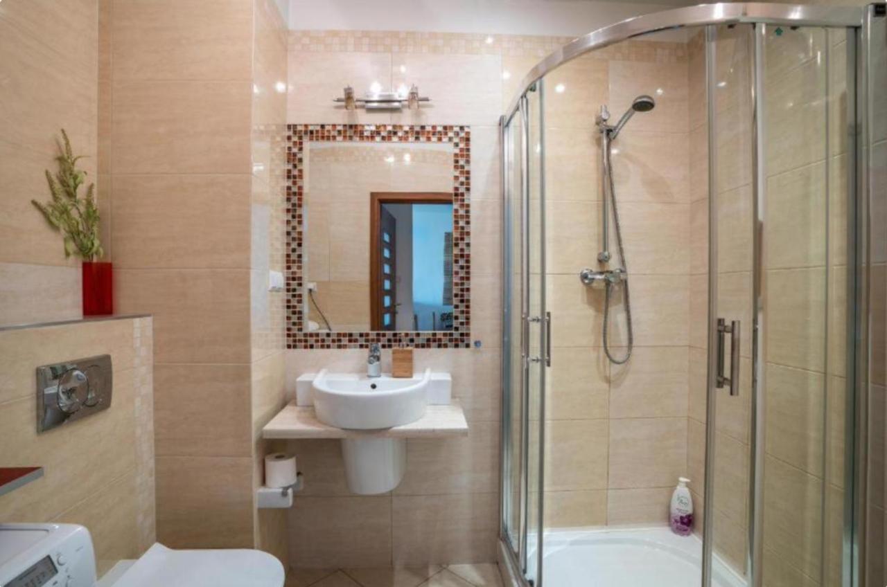 ורשה Platinum Tower - City Center - Golden Apartments מראה חיצוני תמונה
